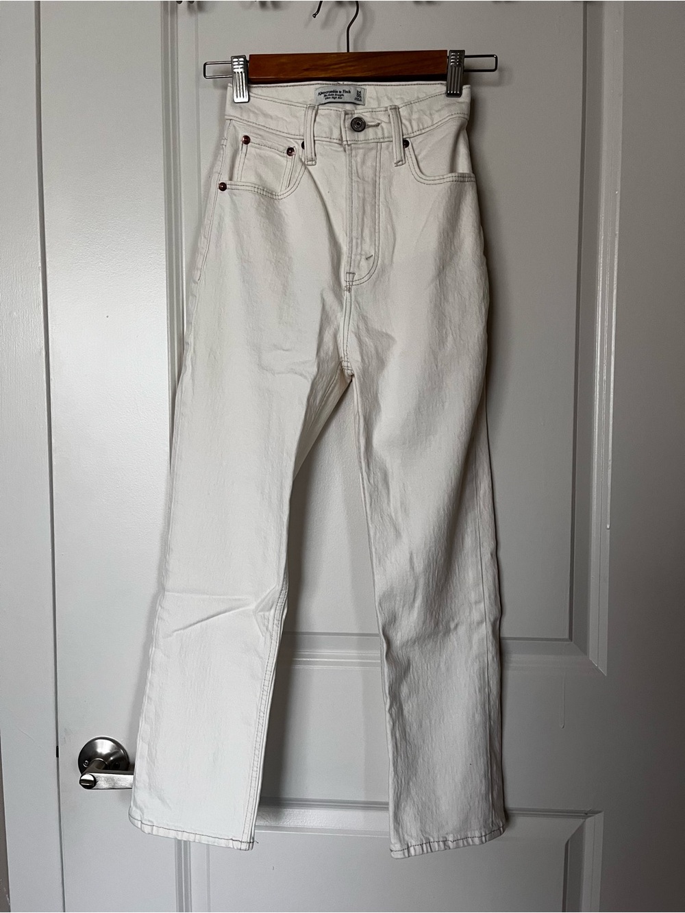 Abercrombie & Fitch Curve Love Ankle Straight Ultra High Rise Jean